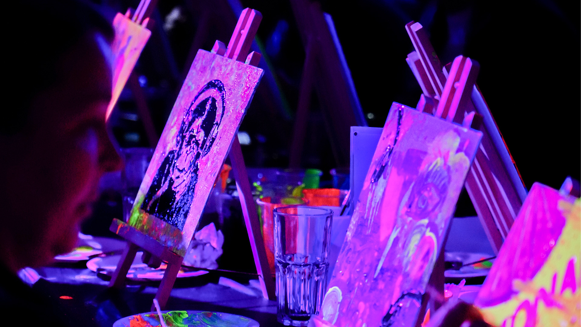 Neon Sip & Paint Heidelberg