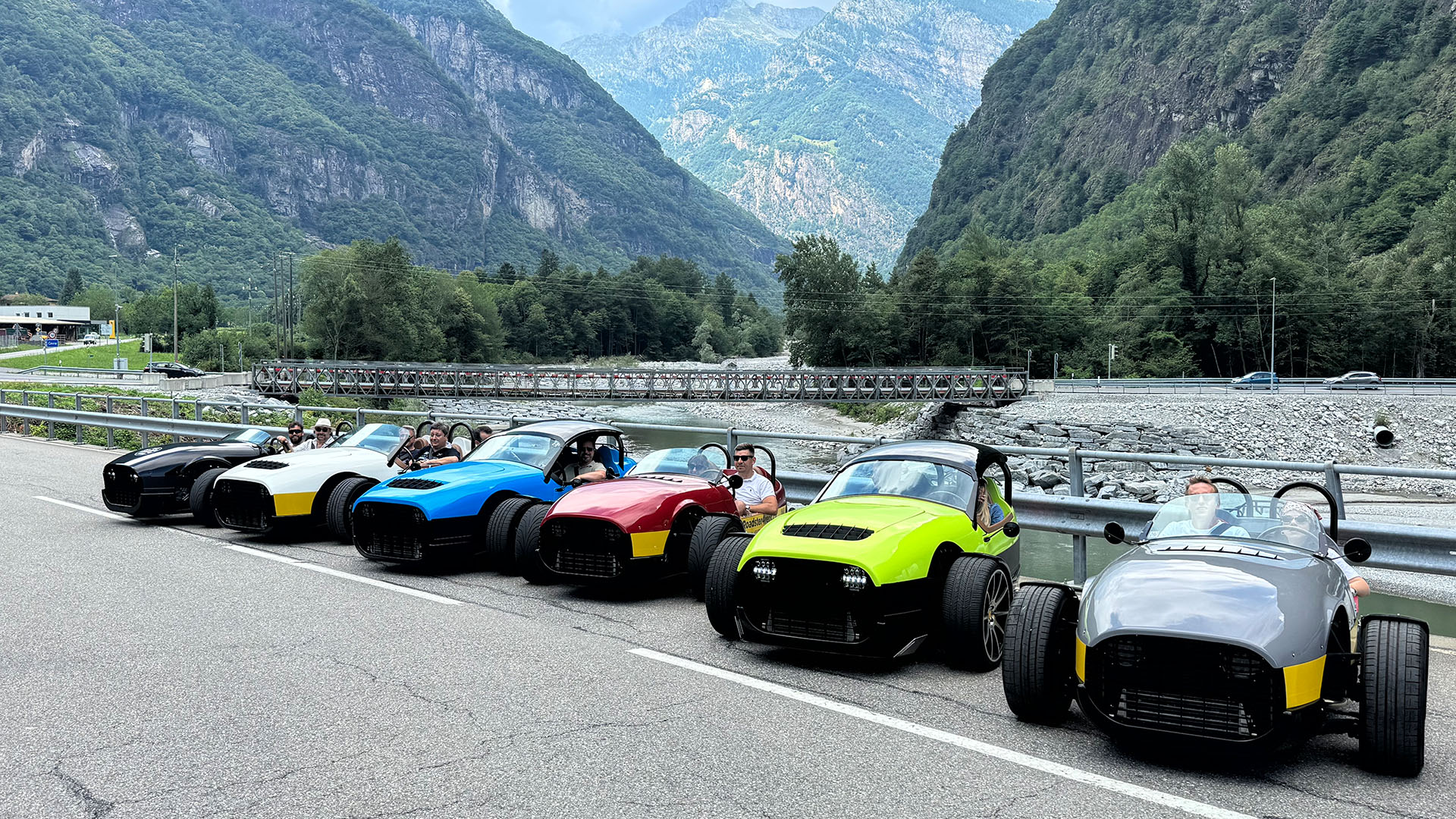 Vanderhall Roadster fahren für 2 Minusio (3h) – Jetzt erleben!