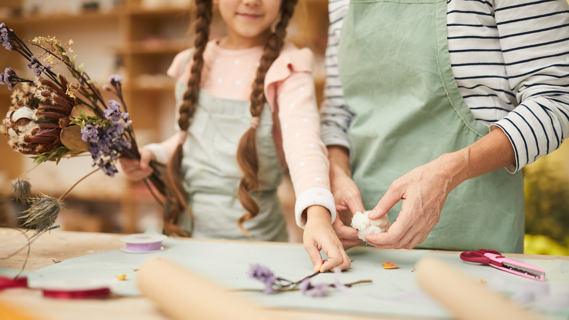 Buchstaben mit Trockenblumen selber machen München – Jetzt erleben!