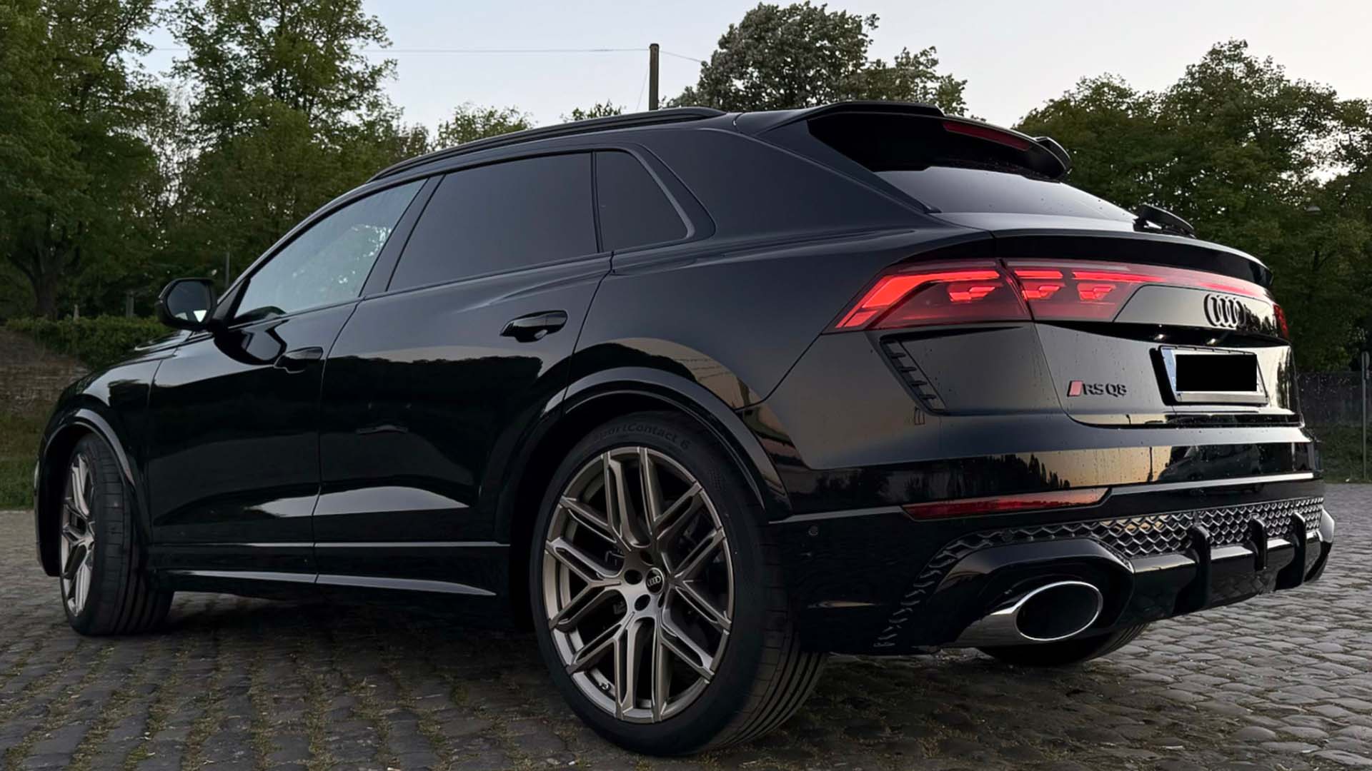 Audi RS Q8 mieten Köln (4 Std.)