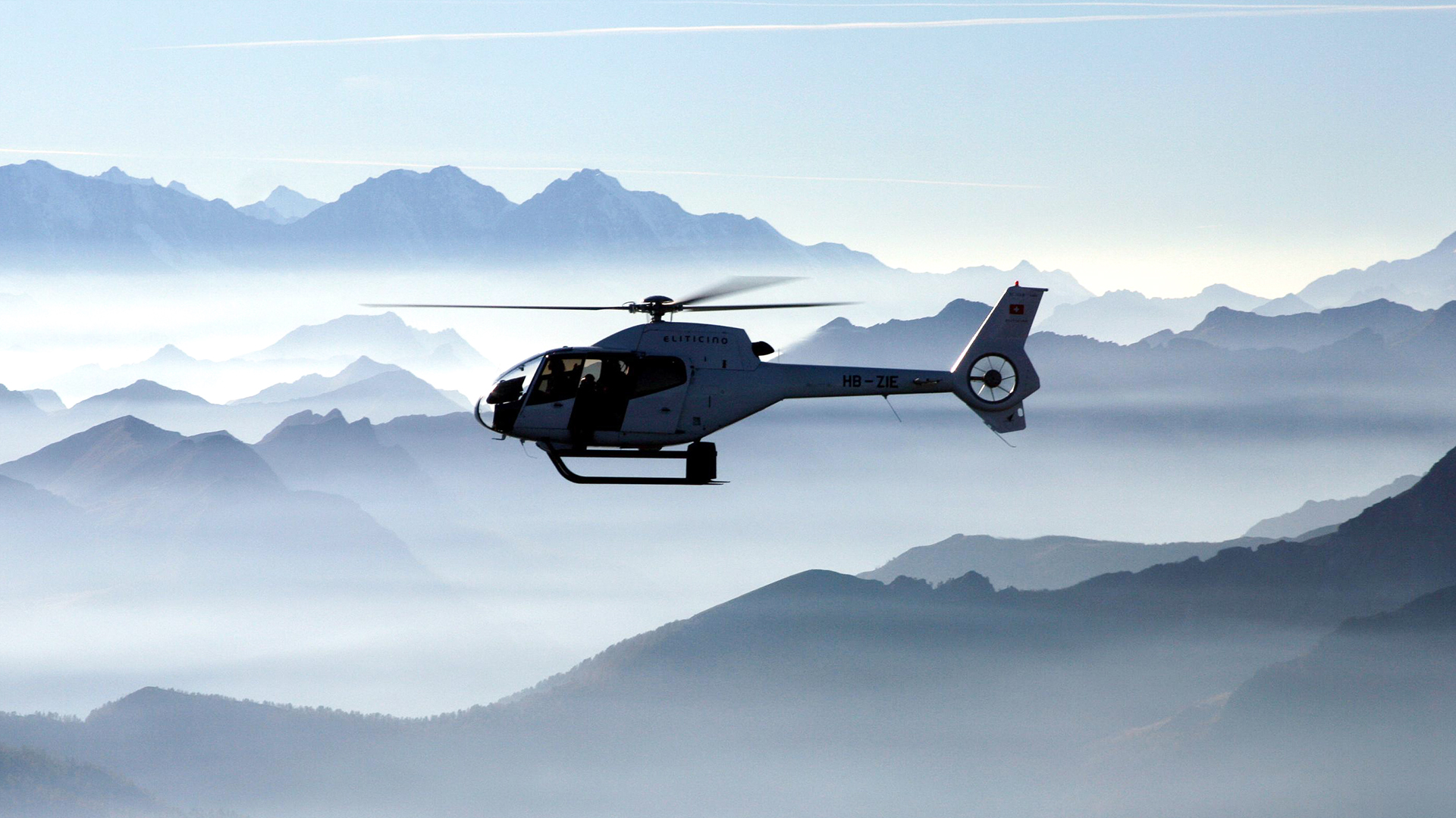 Exklusiver Hubschrauber-Skyline Flug über München