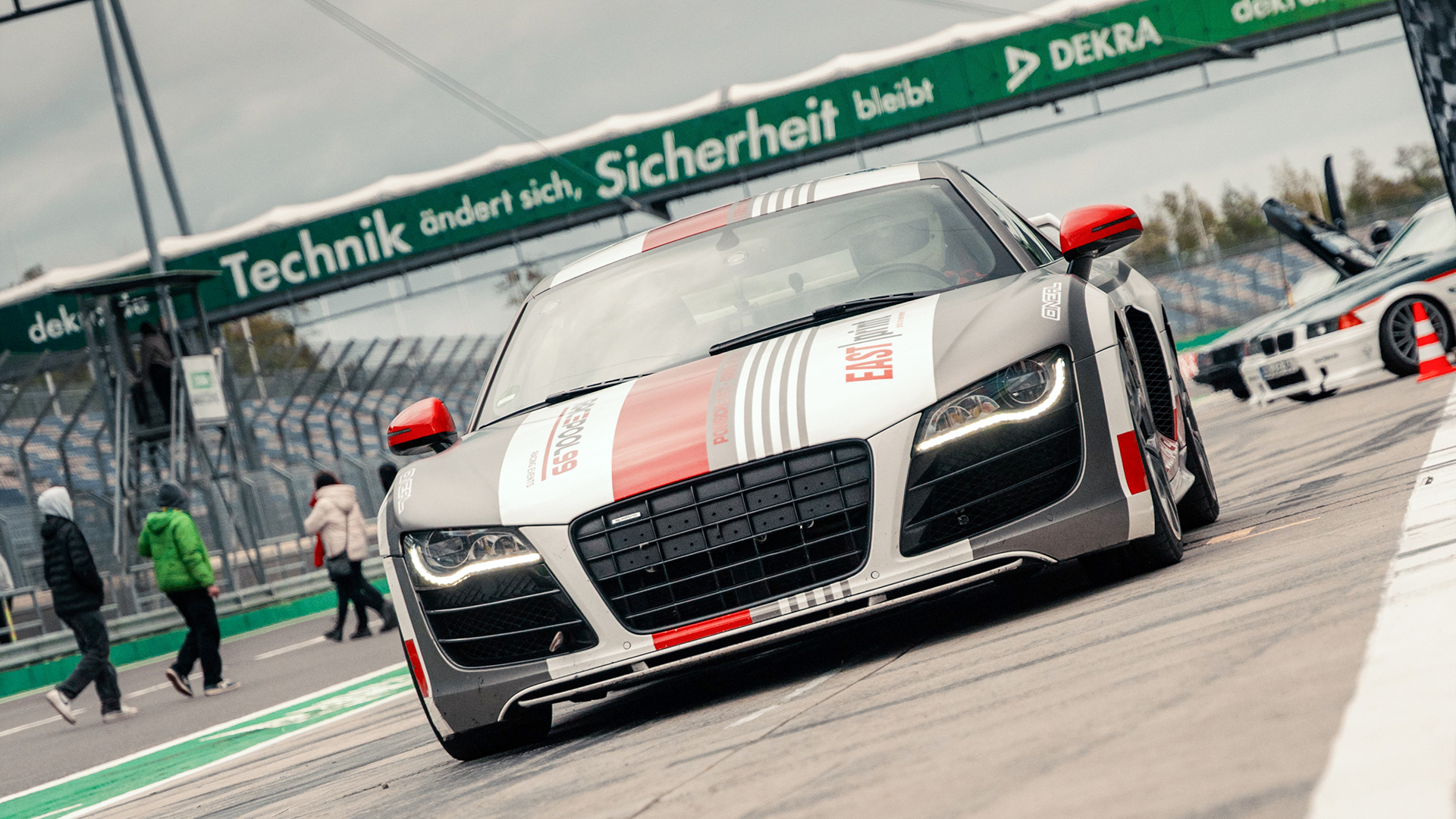 Audi R8 selber fahren 14-18 Jahre (2 Rd.)