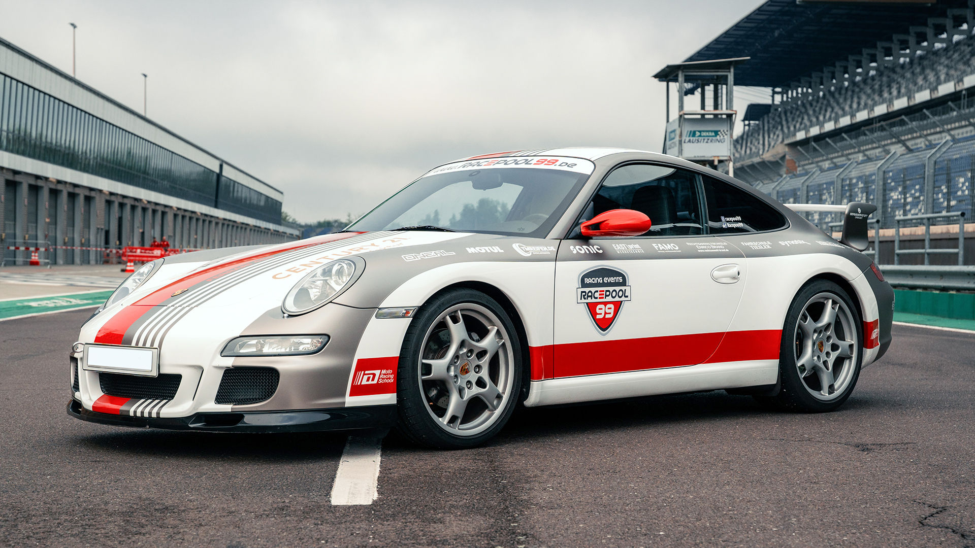 Porsche 911 GT3 selber fahren 14-18 Jahre (4 Rd.) in Schönwald,Templin,Oberlungwitz,Schipkau Klettwitz,Oschersleben