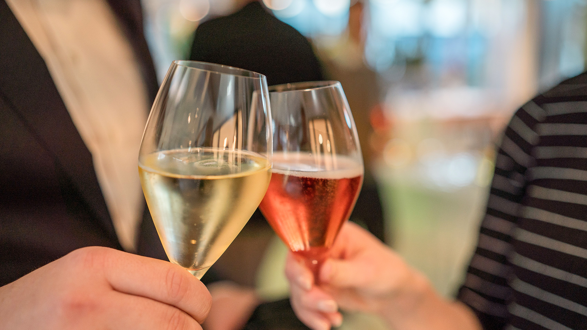 Wine & Beats Champagne Edition - Jetzt erleben! in Altensteig