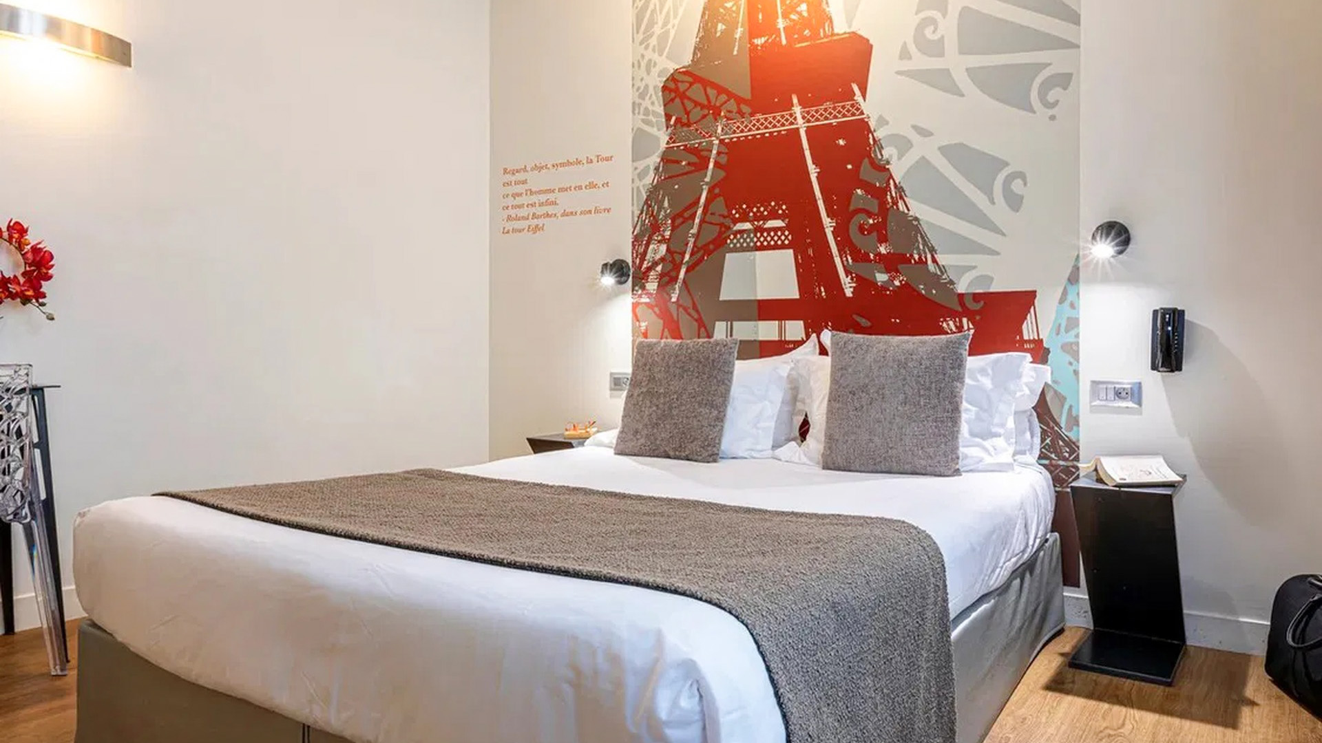Städtetrip Paris für 2 (2 Nächte) - Hotel Alpha Paris Eiffel by Patrick Hay - Paris verführt vom Wasser aus in Boulogne-Billancourt