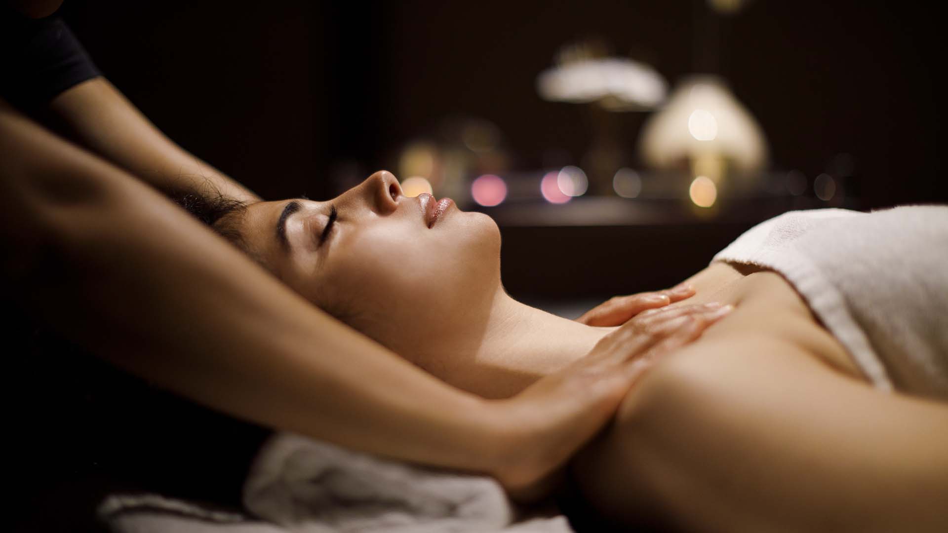 Ganzkörper Massage Augsburg – Lavendelruhe für alle Sinne