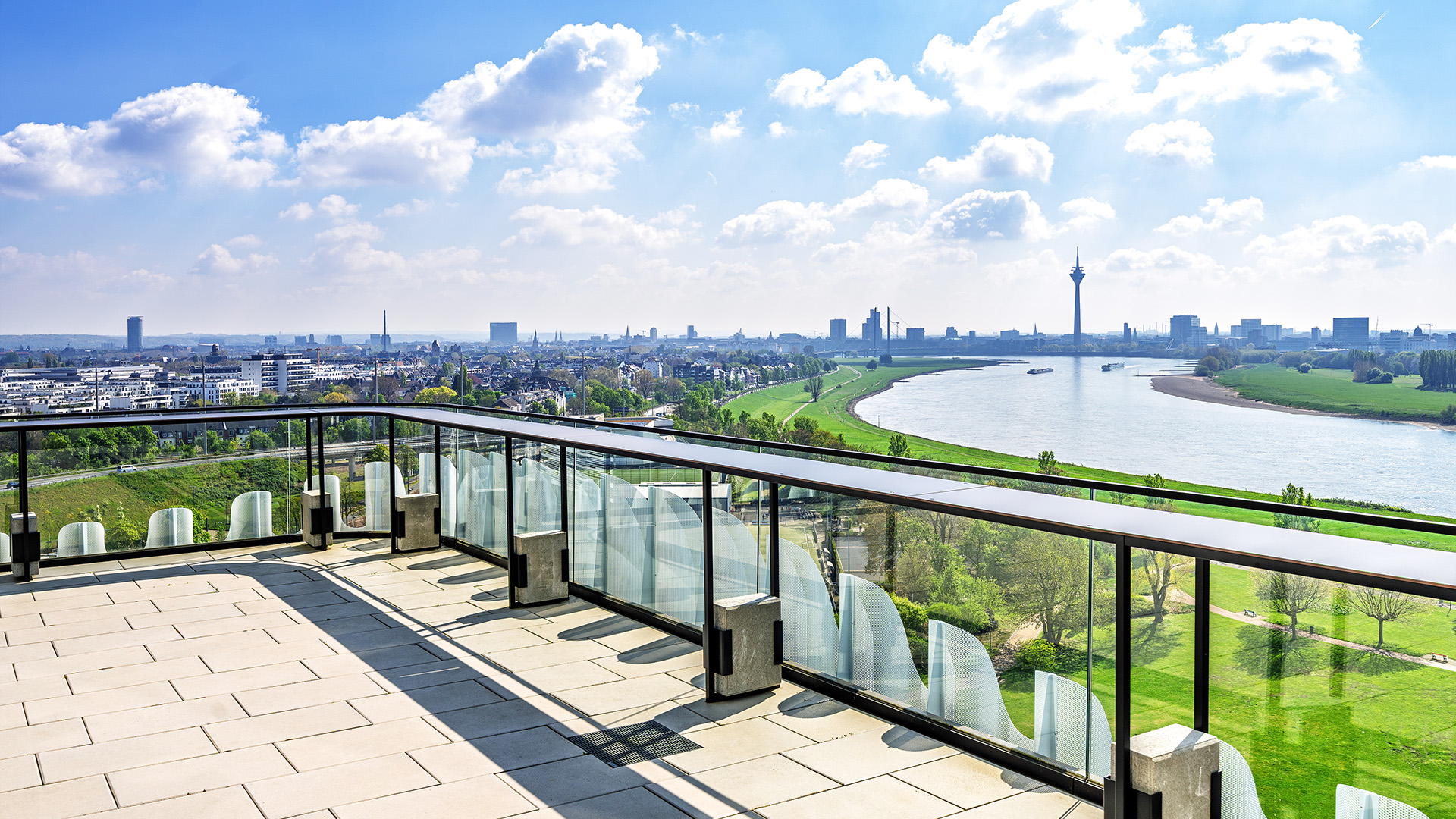 Städtetrip Düsseldorf mit Skyline Blick für 2 (1 Nacht)