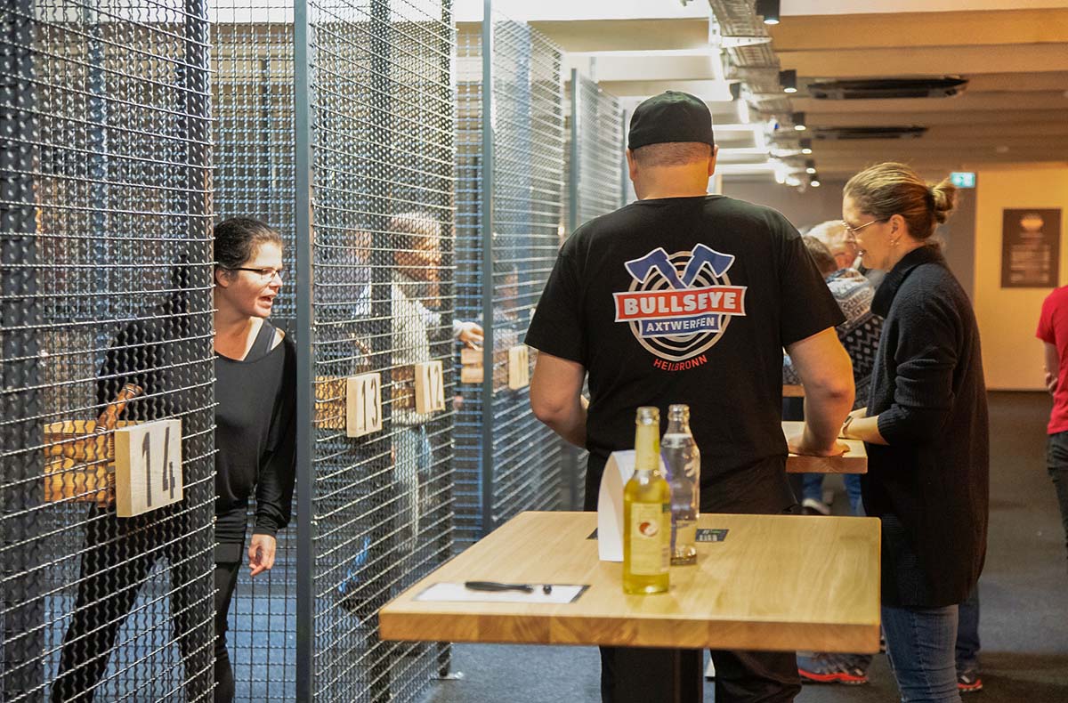 Axtwerfen Heilbronn (Indoor) für 2 - Ax... Axtwerfen Heilbronn (Indoor) für 2 - Ax...