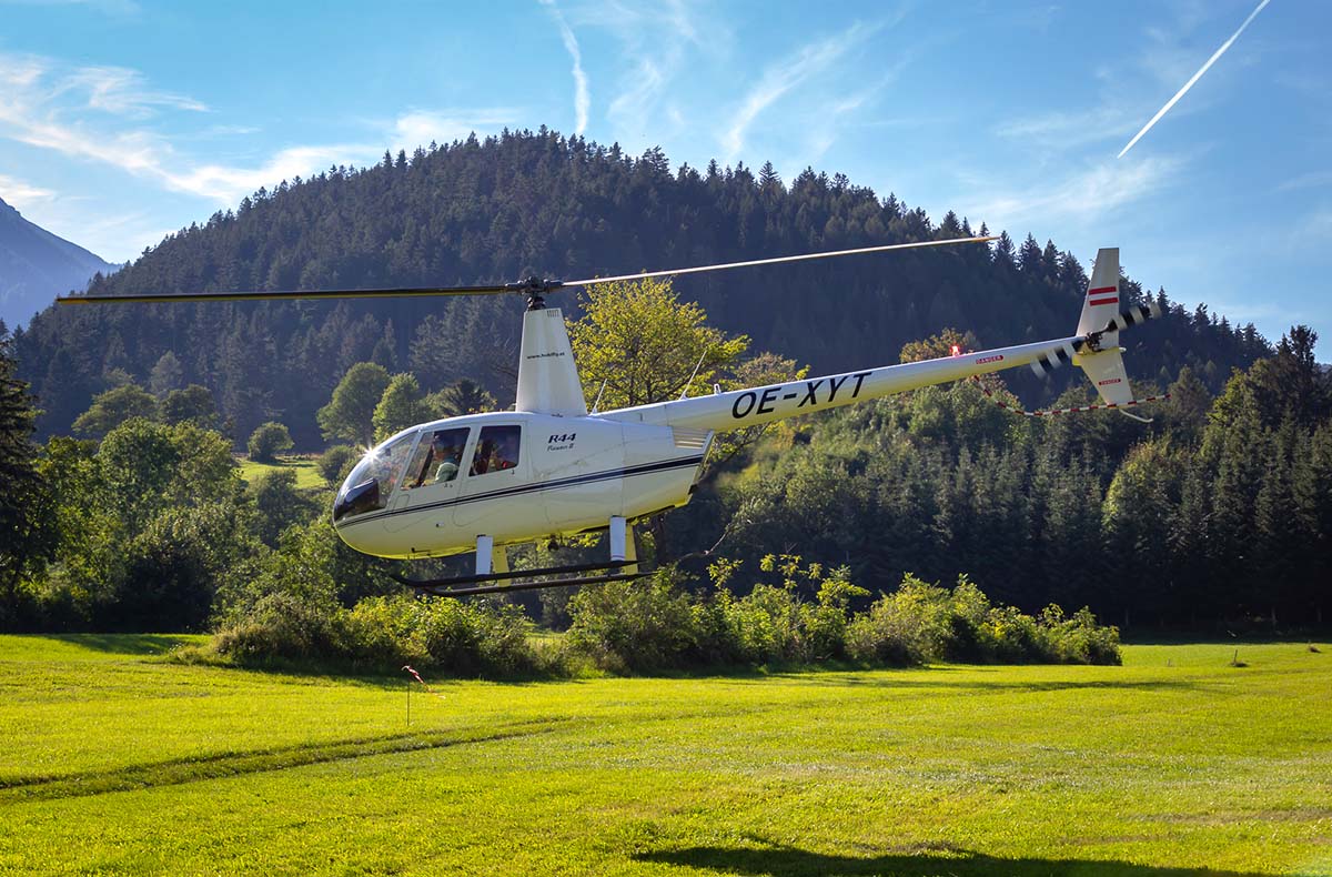 Hubschrauber Rundflug Kottingbrunn (20 M... Hubschrauber Rundflug Kottingbrunn (20 M...