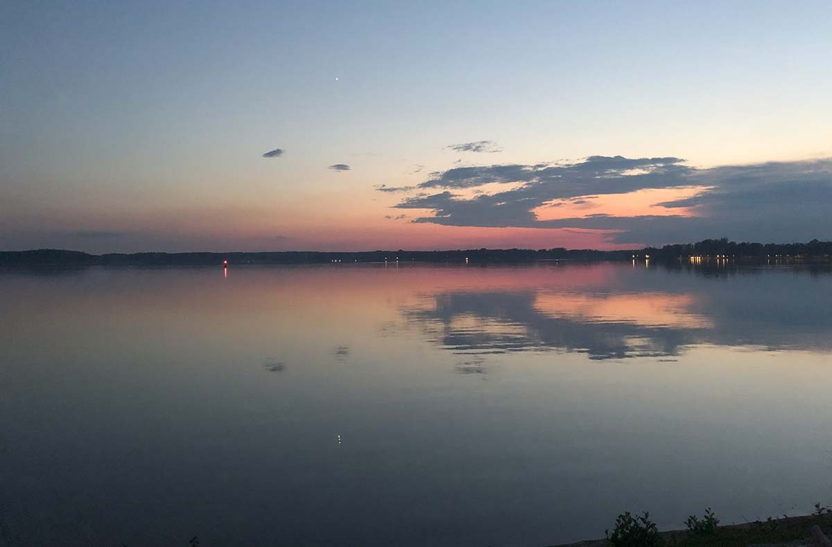 Motoryacht Waren (Sundowner - 2 Std.)