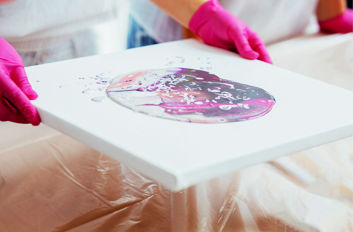 Acrylic Pouring Workshop Hemmingen - Farben fließen, Kreativität blüht: Pouring erleben!