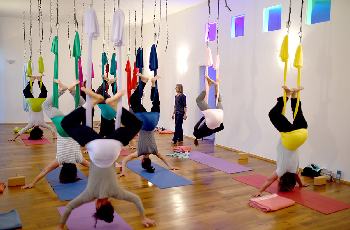 Aerial Yoga Kassel - Schwebe dich frei: Aerial Yoga in Kassel!
