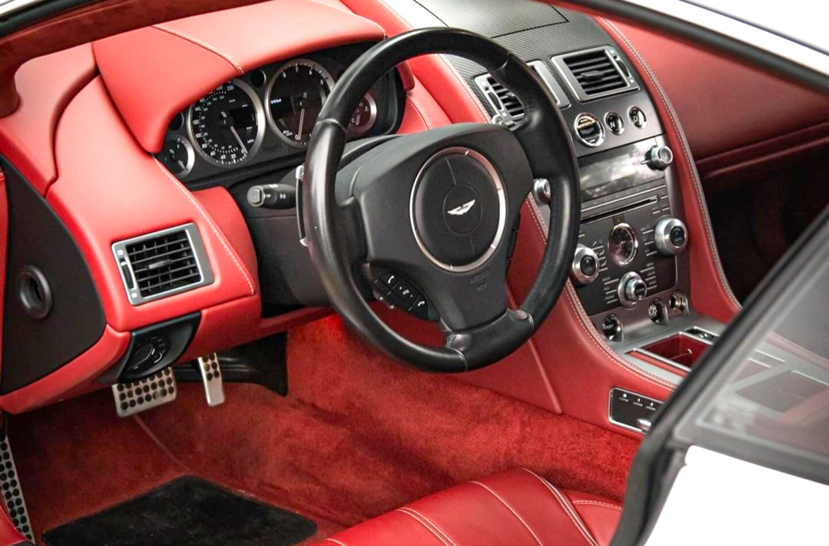 Aston Martin mieten Weil der Stadt (30 Min.) - Aston Martin DB9 V12 fahren – pure Motorpower!