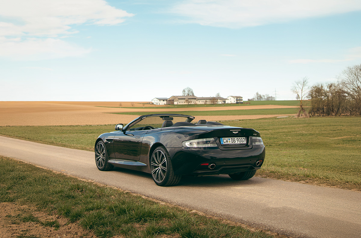 Aston Martin mieten Weil der Stadt (4 Std.) – Aston Martin DB9 Volante: Fahrtraum entfesselt