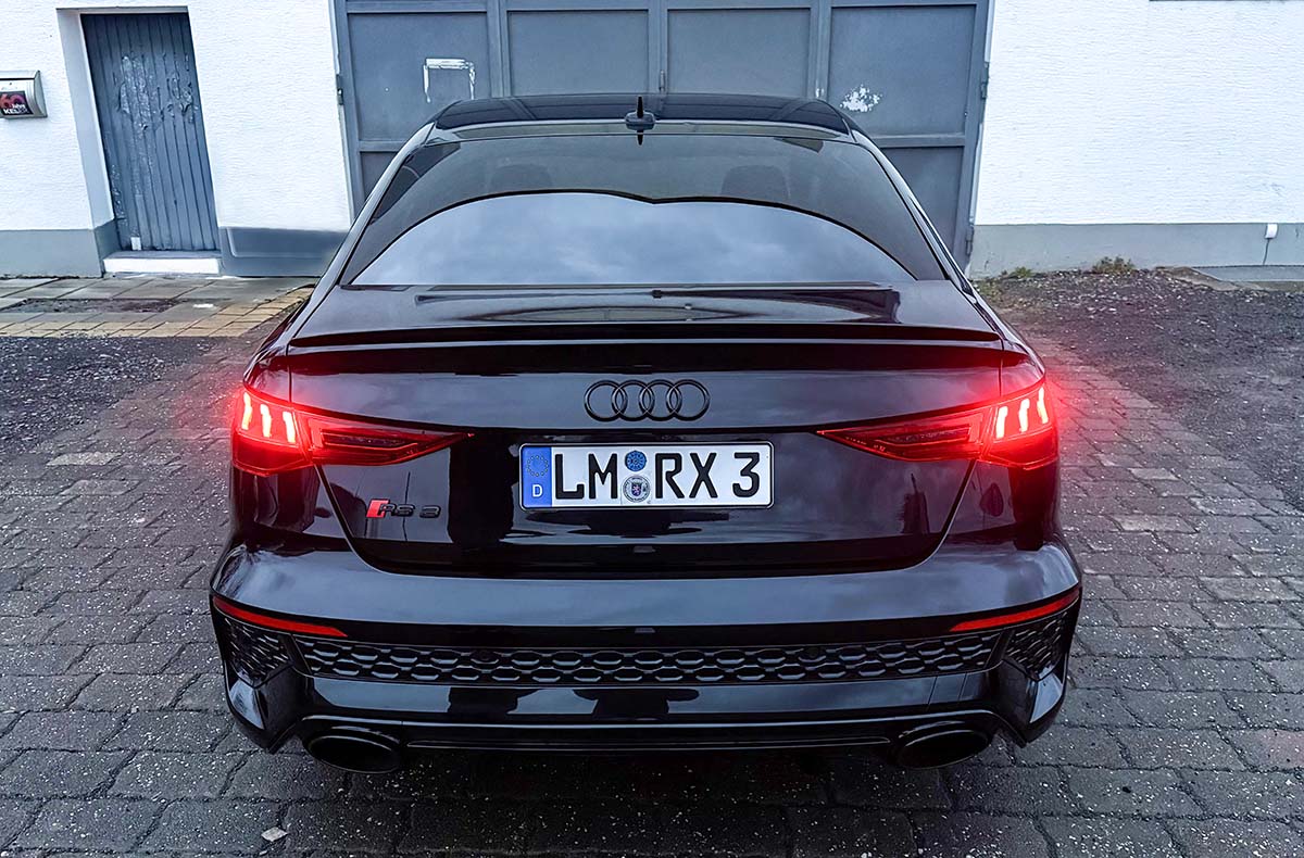 Audi RS3 mieten Limburg (24 Std.) - Audi RS3 fahren pure Performance erleben Audi RS3 mieten Limburg (24 Std.) - Audi RS3 fahren pure Performance erleben