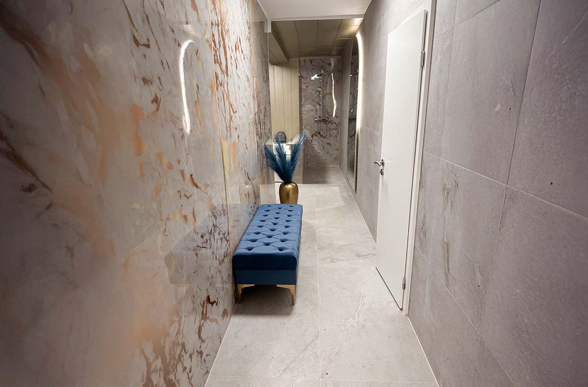 Außergewöhnlich Übernachten im Erotik-Apartment Goldene Versuchung Vlotho für 2 (1 Nacht) - Goldene Auszeit im Luxusapartment Vlotho