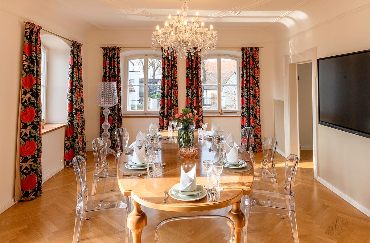 Außergewöhnlich Übernachten im Schloss Rottenburg für 8 (2 Nächte) - Schlosszauber trifft Luxus: Wohnen wie einst Könige in Rottenburg a.d.Laaber