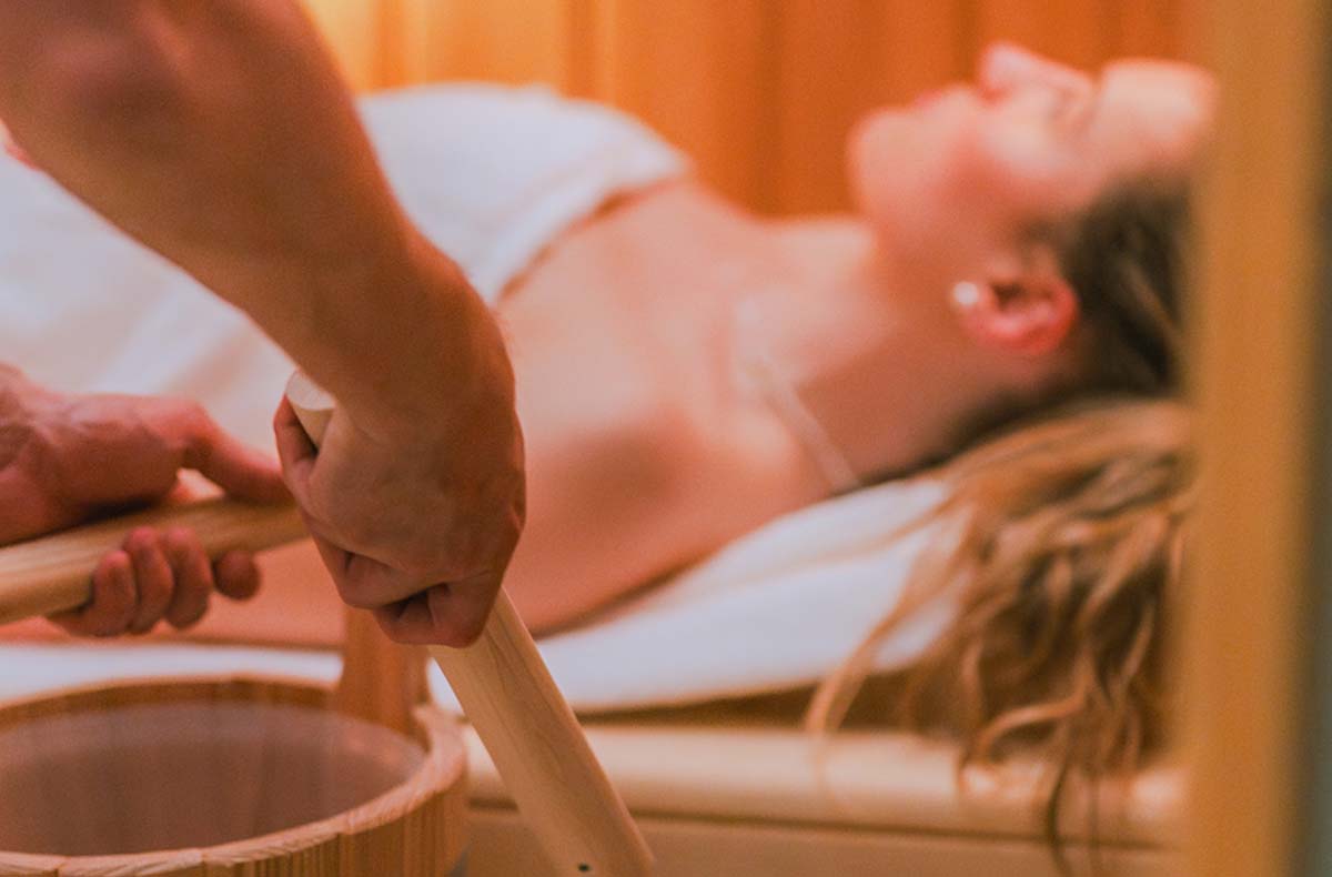 2 Tag(e) Außergewöhnlich Übernachten in der Spa Suite für 2 (1 Nacht) in Luzern 2 Tag(e) Außergewöhnlich Übernachten in der Spa Suite für 2 (1 Nacht) in Luzern