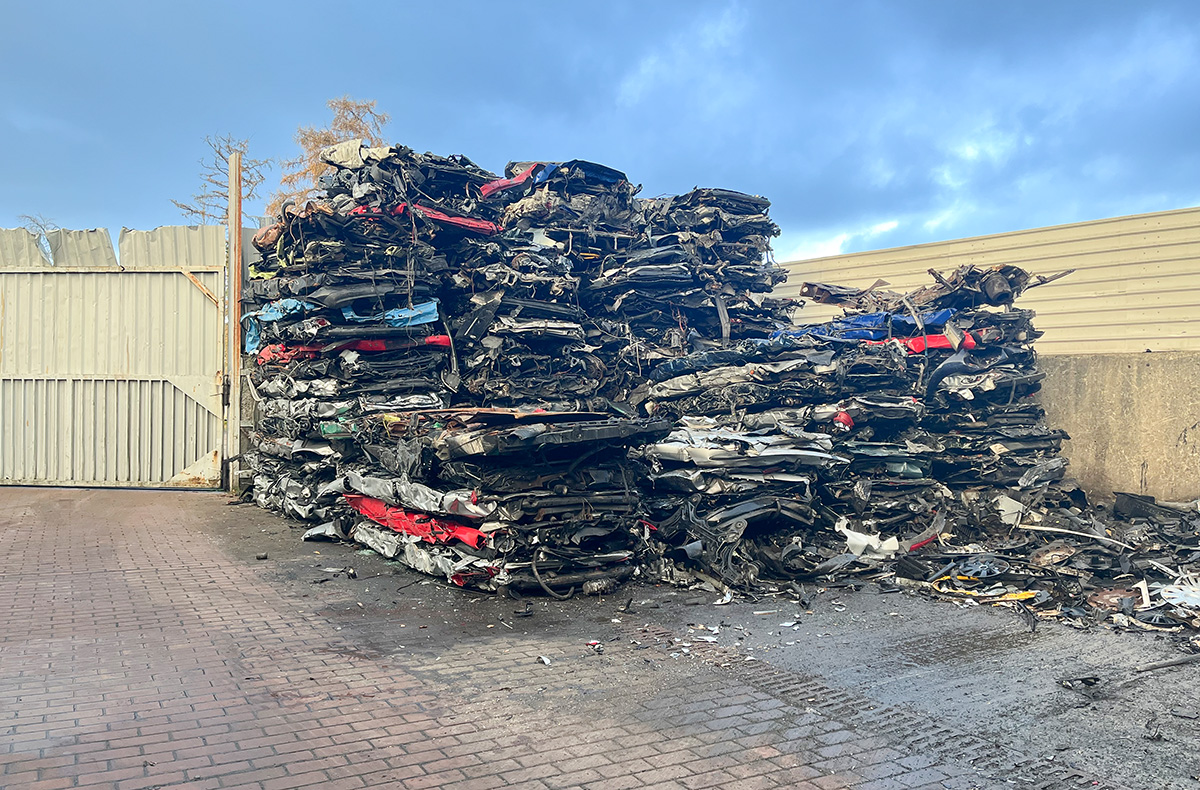 Auto zertrümmern Schloß Holte-Stukenbrock 