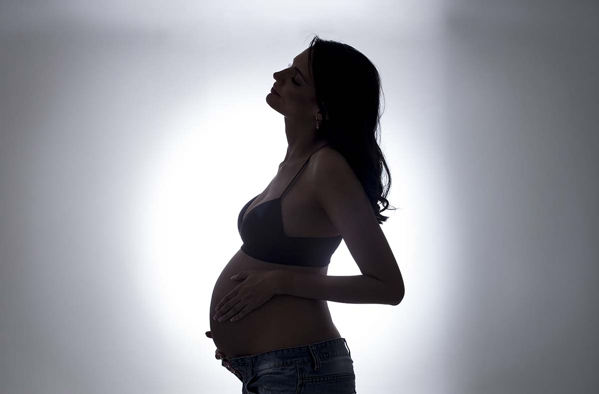 Babybauch Fotoshooting Oldenburg -  in Mitzubringen: Outfits und Accessoires, ggf. eigene Requisiten