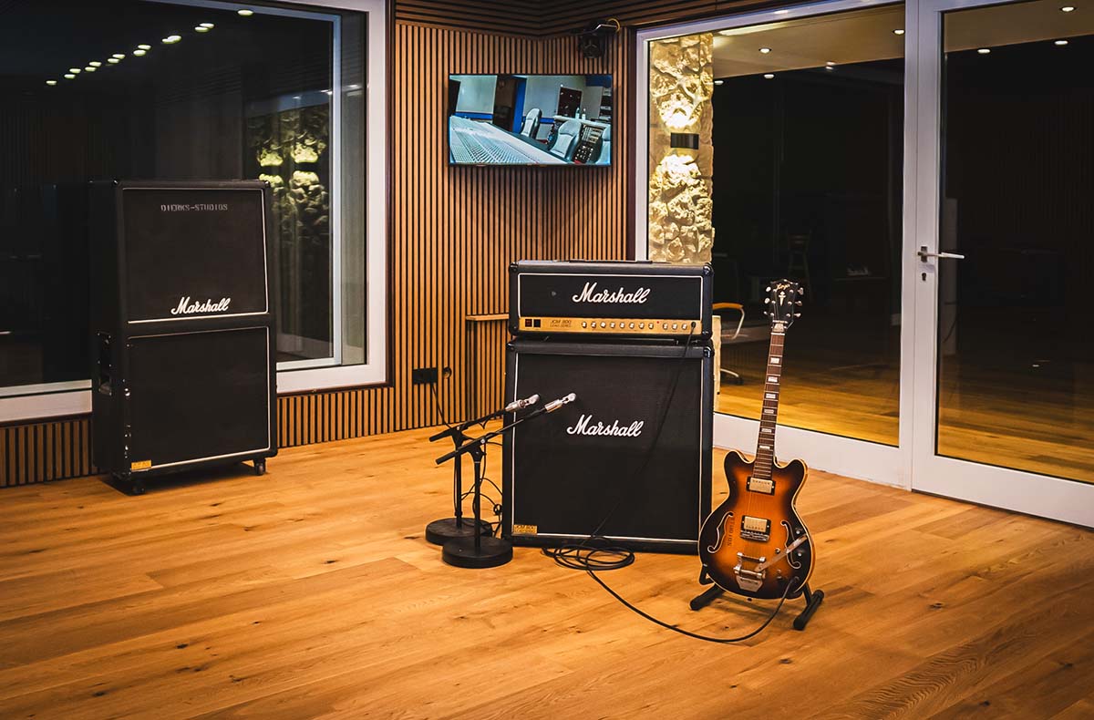 Behind the scenes Musikstudio Pulheim - Zurück zu den Wurzeln des Rock-Sounds Behind the scenes Musikstudio Pulheim - Zurück zu den Wurzeln des Rock-Sounds