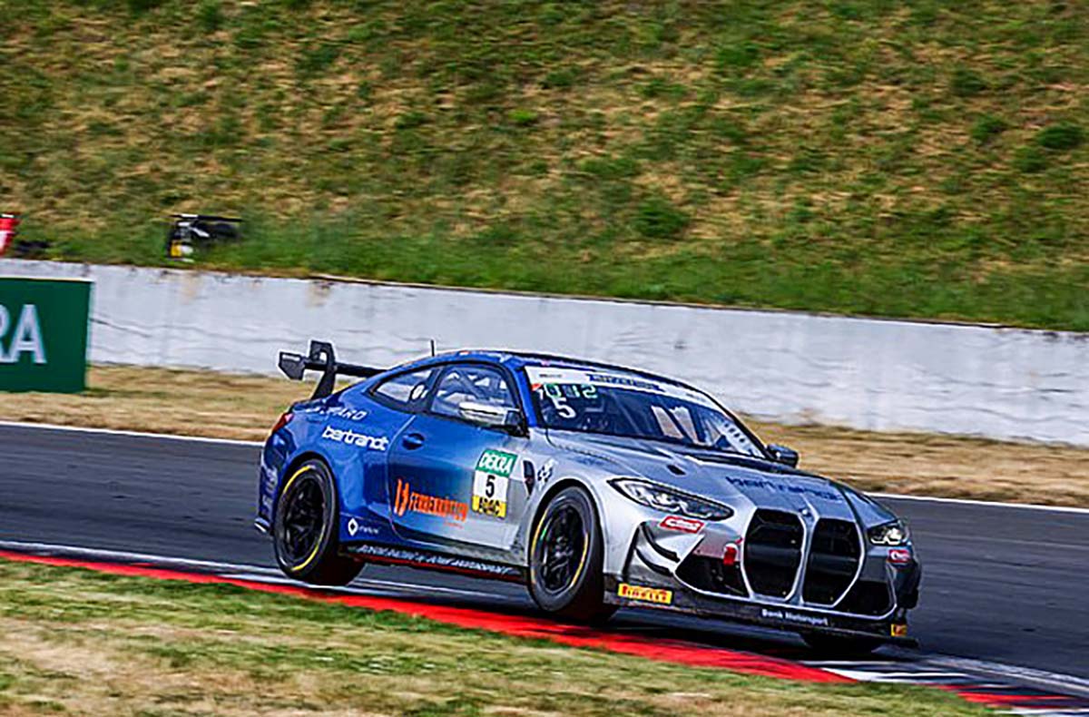 BMW M4 Racetaxi zum NLS-Rennen Nürburgring-Nordschleife