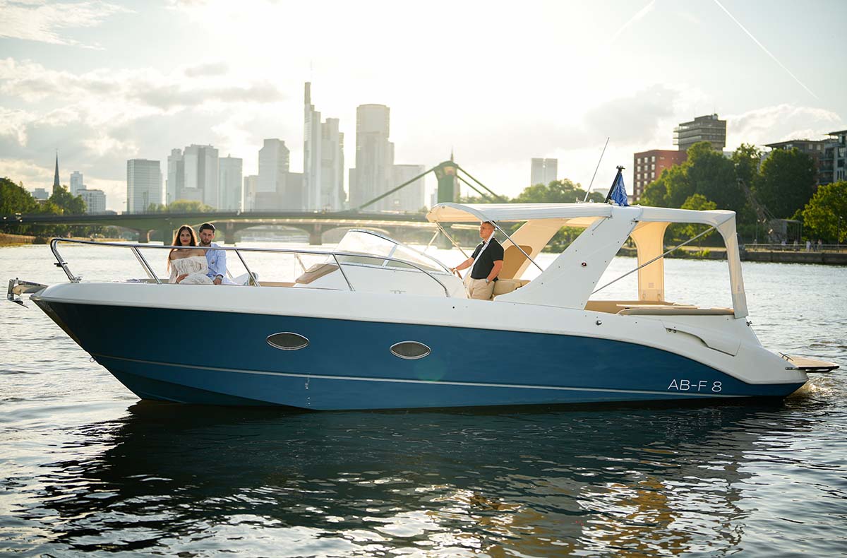 Bootsfahrt Frankfurt am Main für 2 - Jetzt erleben! Bootsfahrt Frankfurt am Main für 2 - Jetzt erleben!