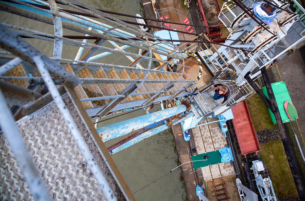 Bungee Jumping Hafenkran Hamburg