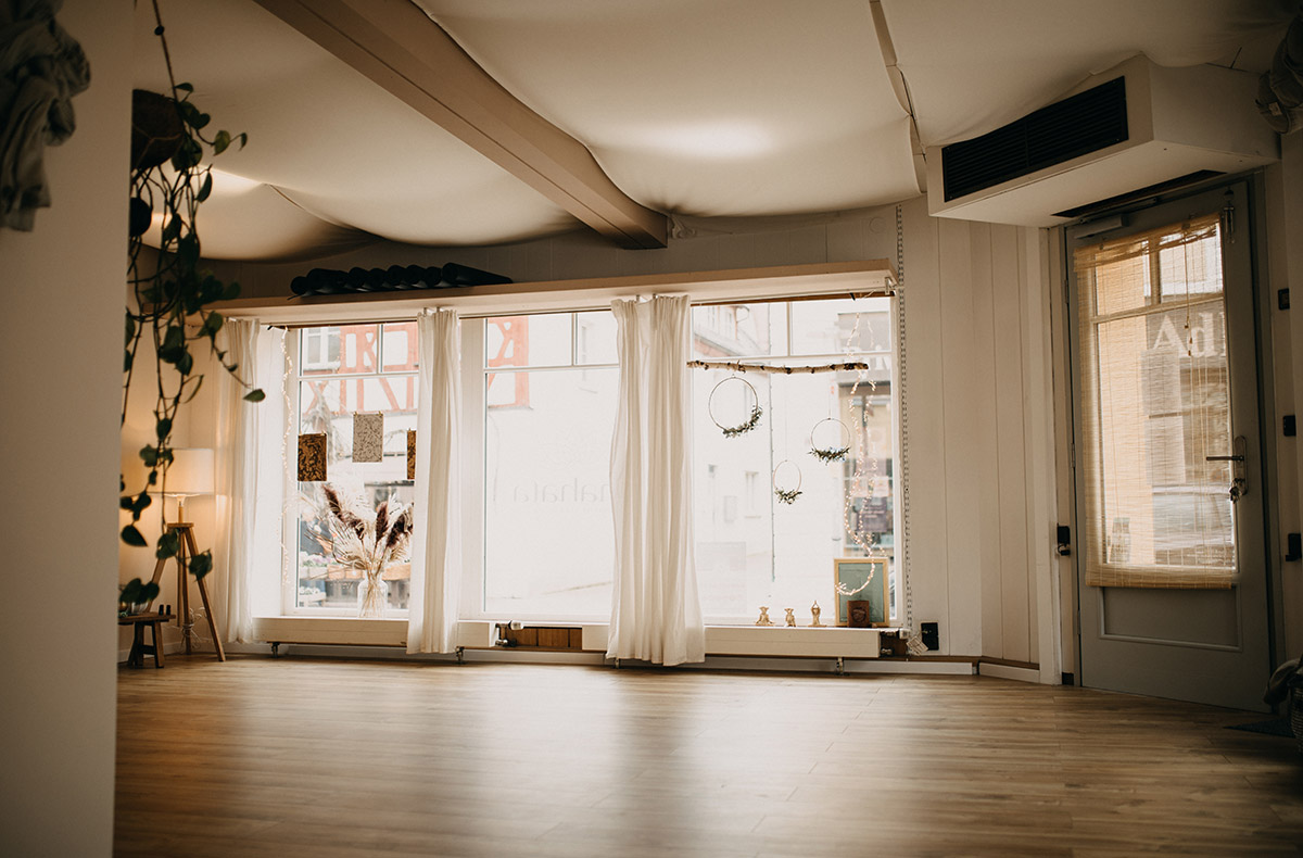 Candle Light Yoga Schwabach - Candle Light Yoga Schwabach für deine Entspannung