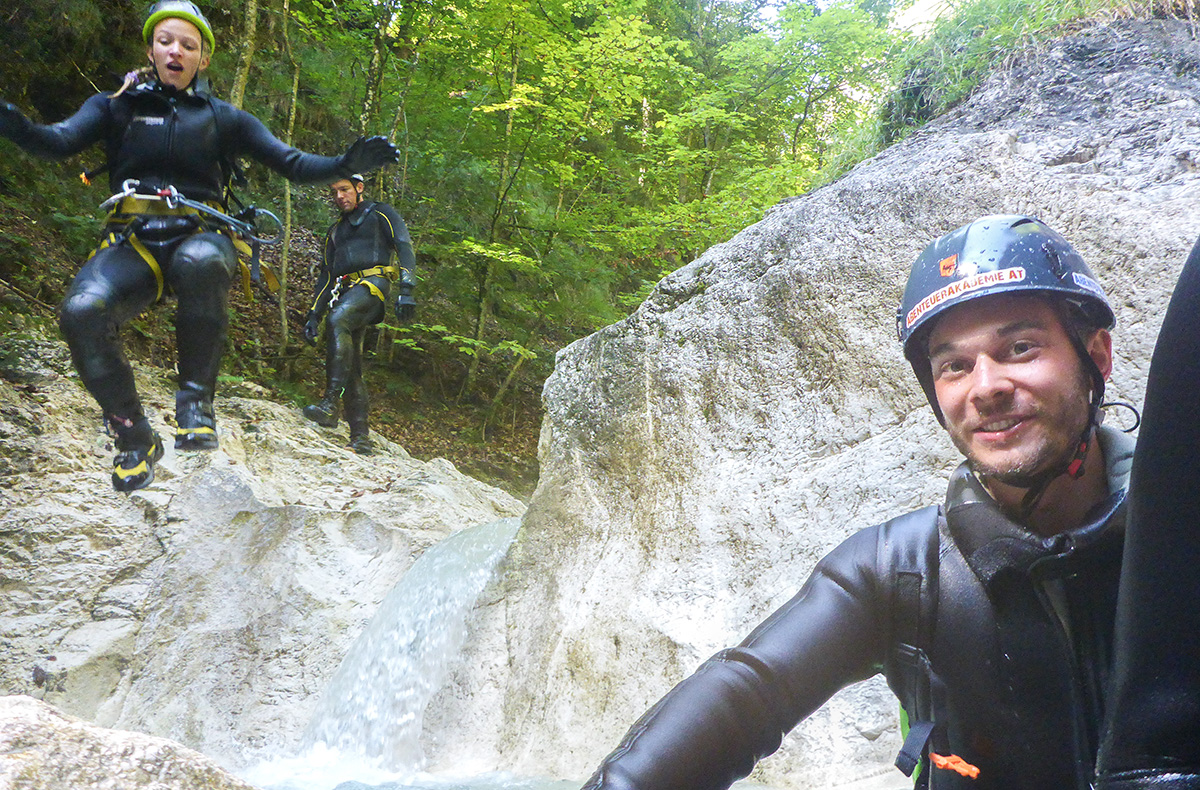 Canyoning Einsteigertour Weyregg - Canyoning-Abenteuer für Einsteiger in Weyregg in Weyregg am Attersee Canyoning Einsteigertour Weyregg - Canyoning-Abenteuer für Einsteiger in Weyregg in Weyregg am Attersee