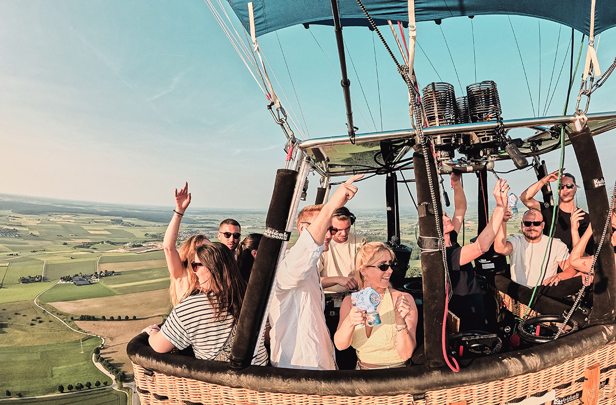DJ im Ballon - Party auf 1000 Metern (14 Personen) in Ulm