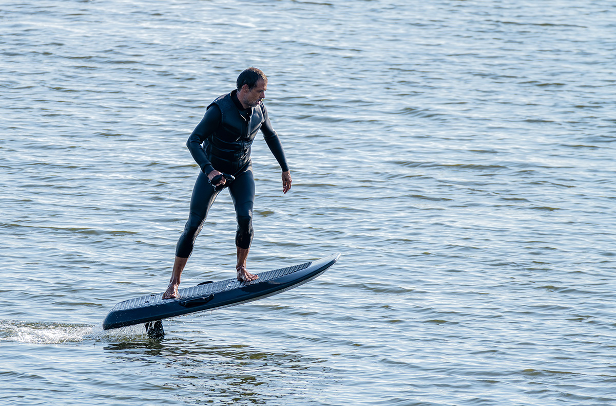 E-Foiling (2 Std.) - Wellen und Wind? Mit dem E-Foil geht´s auch ohne! in Hamburg,Kiel,Berlin