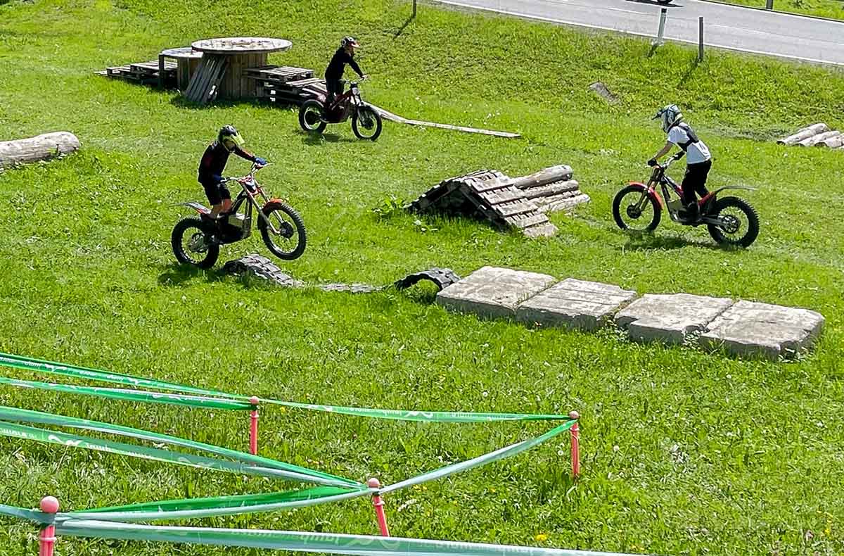 E-Trial fahren Stuben am Arlberg (20 Min.) - Elektrische Balance in alpiner Bergluft E-Trial fahren Stuben am Arlberg (20 Min.) - Elektrische Balance in alpiner Bergluft