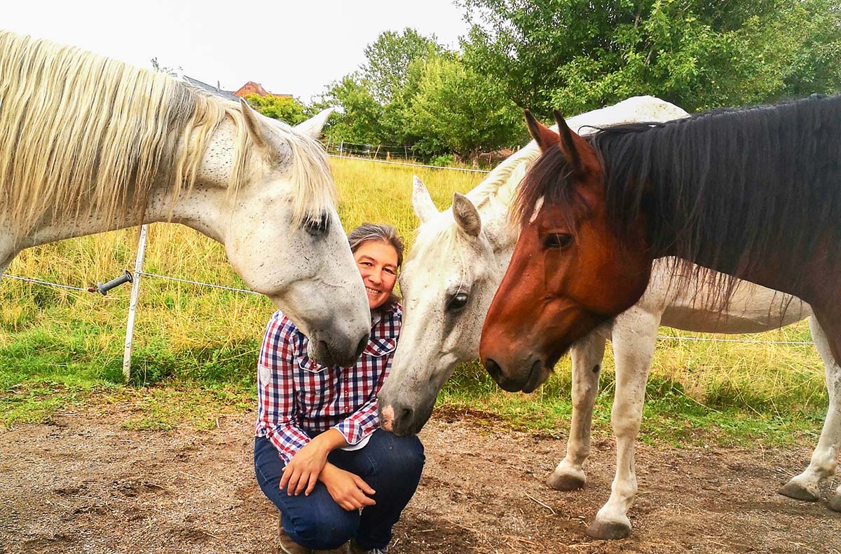 Eins sein mit der Pferdeherde Emmingen-L... Eins sein mit der Pferdeherde Emmingen-L...