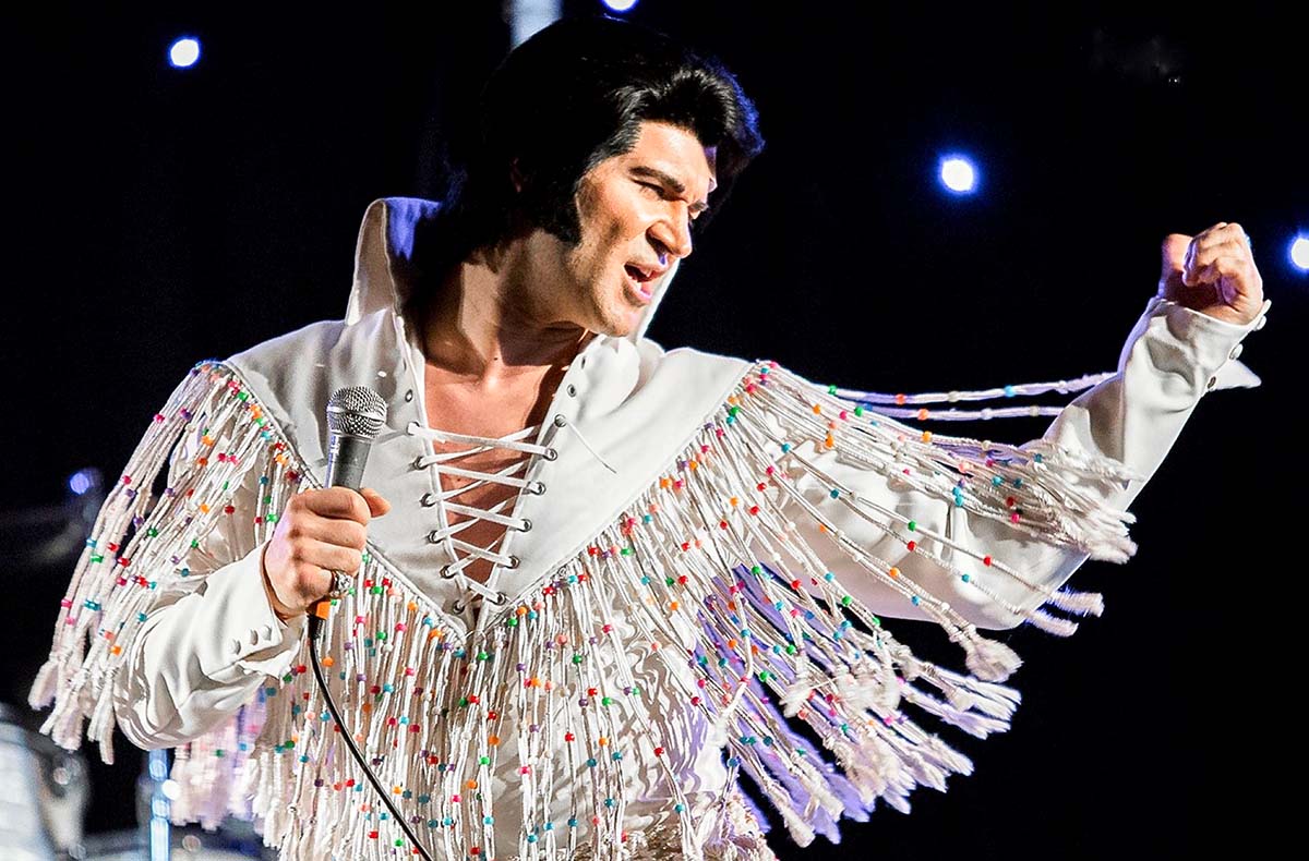 Elvis Dinner Show für 2 - Jetzt erleben! in Ansbach,Bad Tölz,Donzdorf,Goslar,Heidelberg,Königsbrunn,Leipzig,Limbach-Oberfrohna,Markkleeberg,Rechber und weitere Orte! Elvis Dinner Show für 2 - Jetzt erleben! in Ansbach,Bad Tölz,Donzdorf,Goslar,Heidelberg,Königsbrunn,Leipzig,Limbach-Oberfrohna,Markkleeberg,Rechber und weitere Orte!