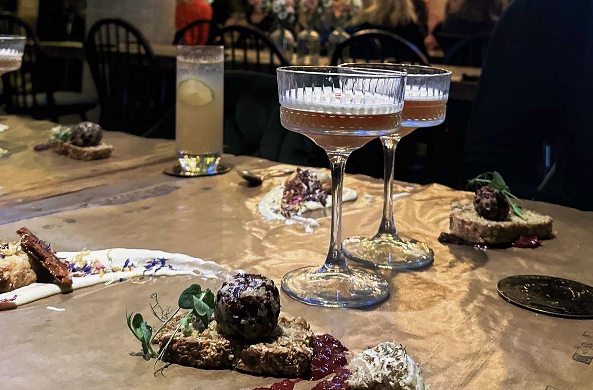 Erlebnisdinner Stuttgart für 2 (vegan) Erlebnisdinner Stuttgart für 2 (vegan)