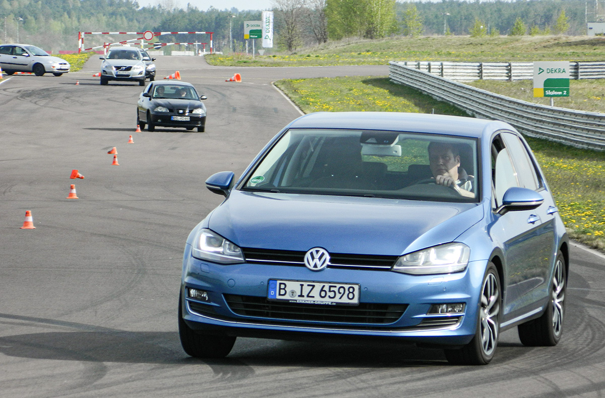 Fahrsicherheitstraining Bad Driburg Basis (7 Std.) Fahrsicherheitstraining Bad Driburg Basis (7 Std.)