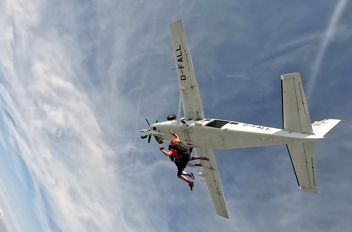 Fallschirm Tandemsprung Hildesheim Niede... Fallschirm Tandemsprung Hildesheim Niede...