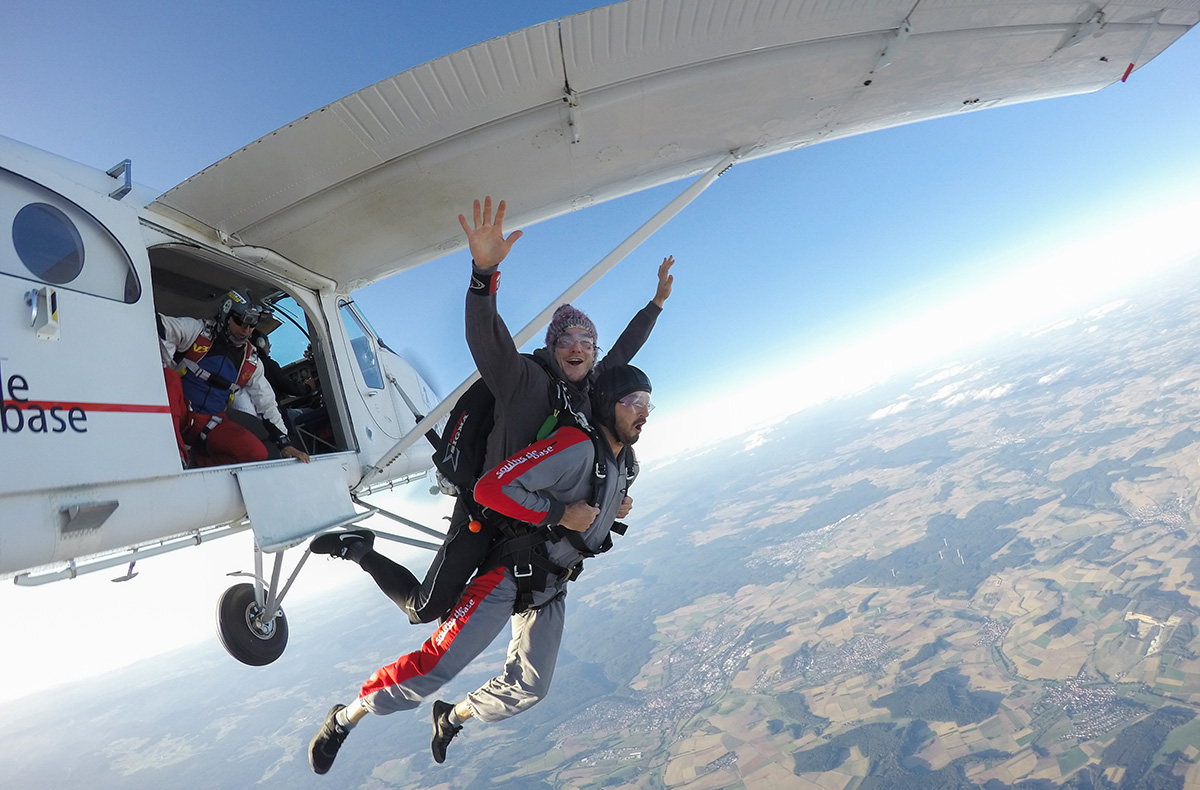 Fallschirm Tandemsprung Schlierstadt in ...