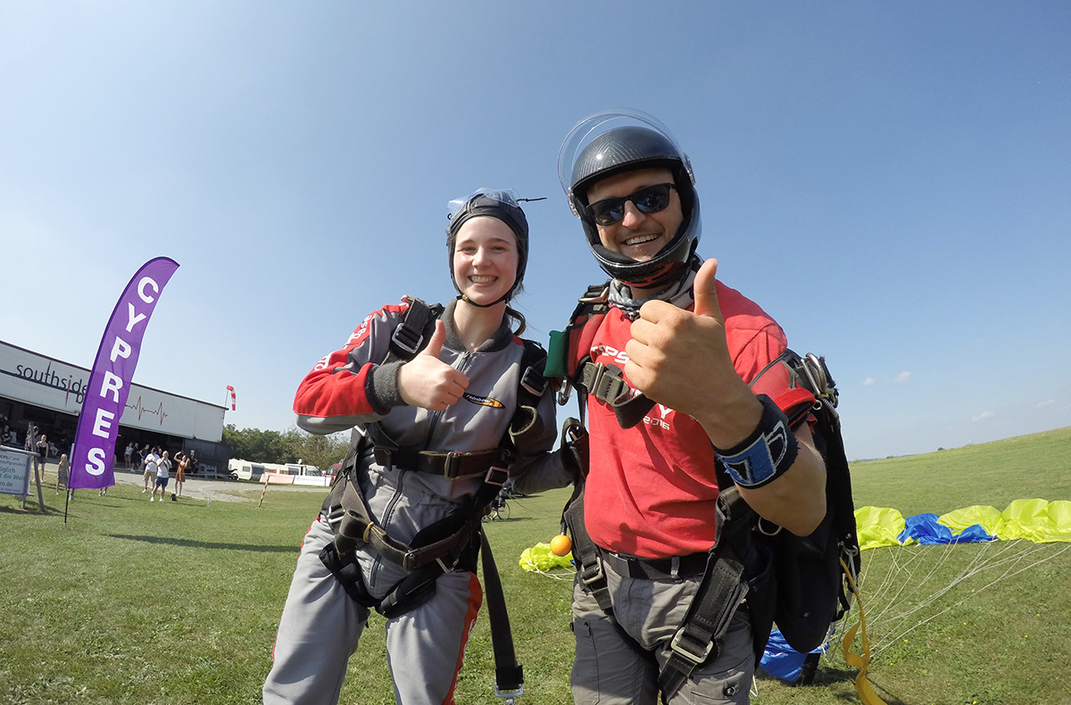 Fallschirm Tandemsprung Schlierstadt in ...