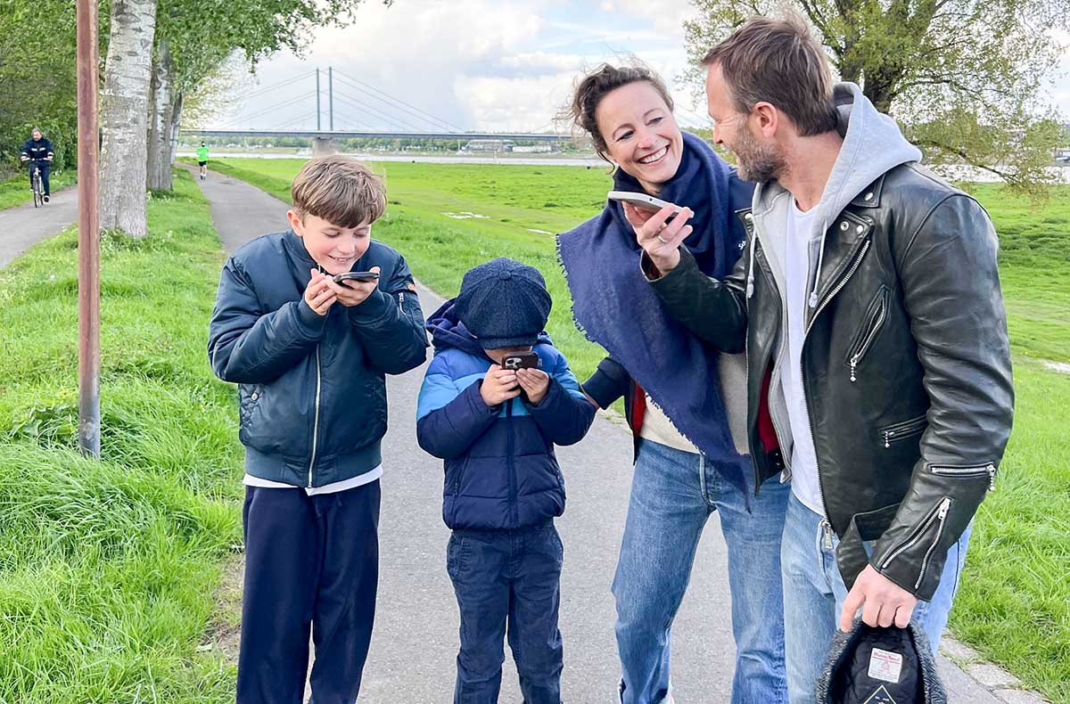 Familien Escape Game – Familienabenteuer voller Rätselspaß draußen in Darmstadt,Düsseldorf,Frankfurt am Main,Freiburg im Breisgau,Hamburg,Heidelbe und weitere Orte!
