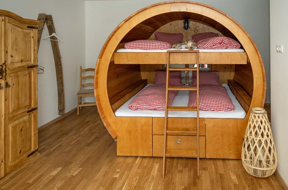 3 Tag(e) Familienurlaub im Fass für 3 (2 Nächte) inkl. Frühstück in Grub an der March Niederösterreich ✓ 3 Tag(e) Familienurlaub im Fass für 3 (2 Nächte) inkl. Frühstück in Grub an der March Niederösterreich ✓