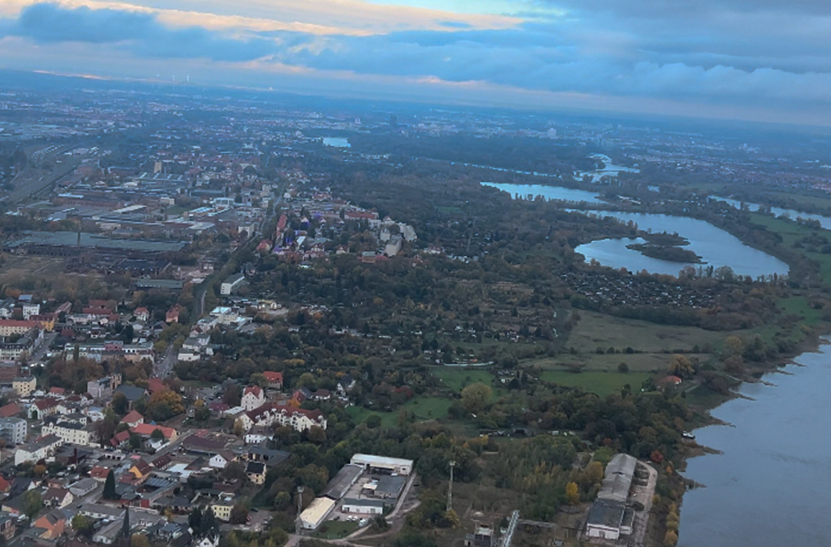 Flugzeug Rundflug Dessau-Roßlau (90 Min.) - Flugzeug Rundflug Dessau-Roßlau – Dein Abenteuer! Flugzeug Rundflug Dessau-Roßlau (90 Min.) - Flugzeug Rundflug Dessau-Roßlau – Dein Abenteuer!
