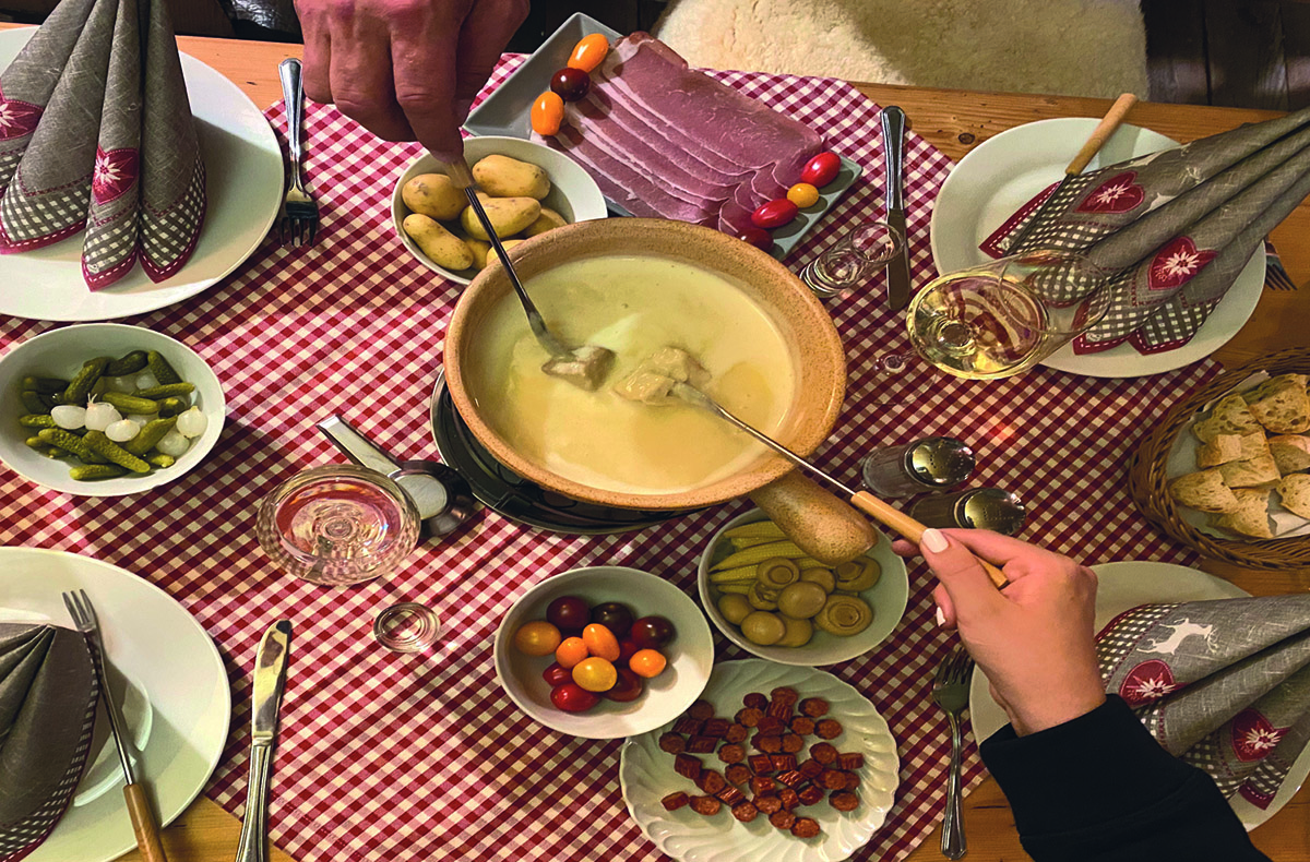 Fondue in der stehenden Skigondel Furth bei Landshut für 2 - Fondue-Genuss in der Skigondel! in Furth (bei Landshut) Fondue in der stehenden Skigondel Furth bei Landshut für 2 - Fondue-Genuss in der Skigondel! in Furth (bei Landshut)