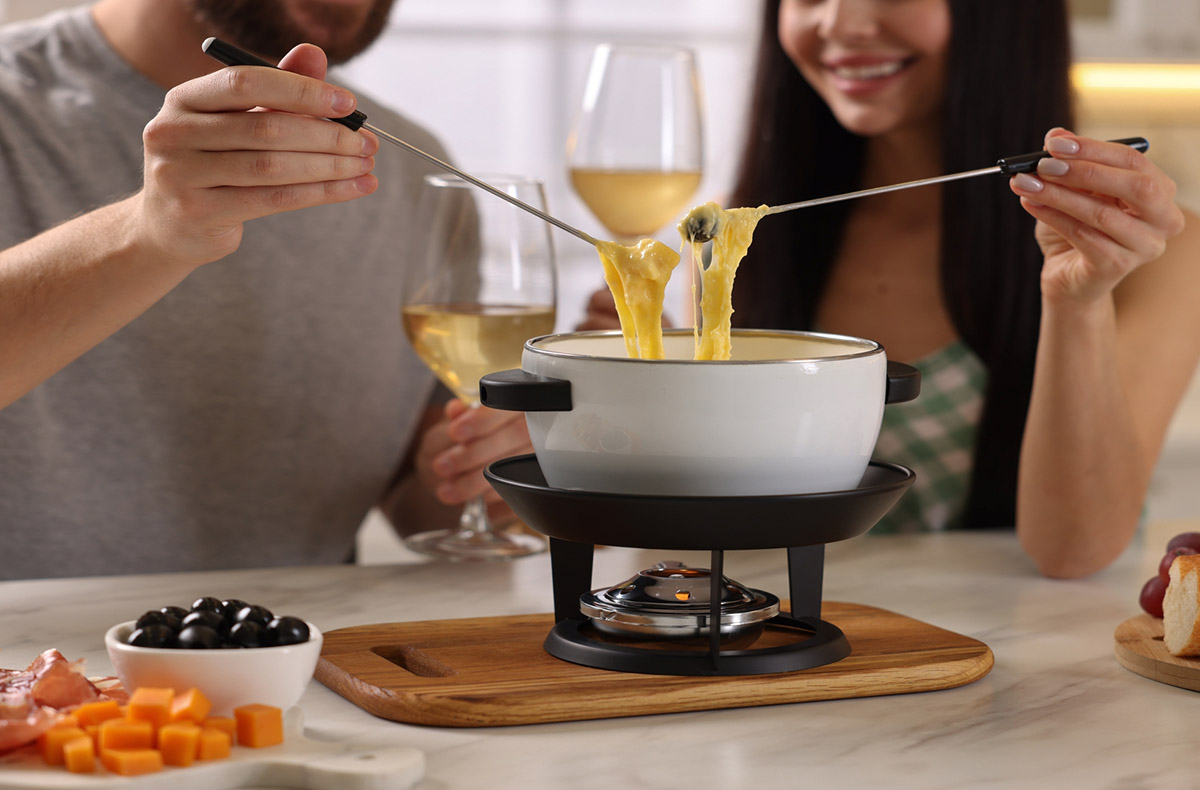 Fondue in der stehenden Skigondel Furth bei Landshut für 4 – Genussvolle Fondue-Momente in Furth erleben in Furth (bei Landshut)