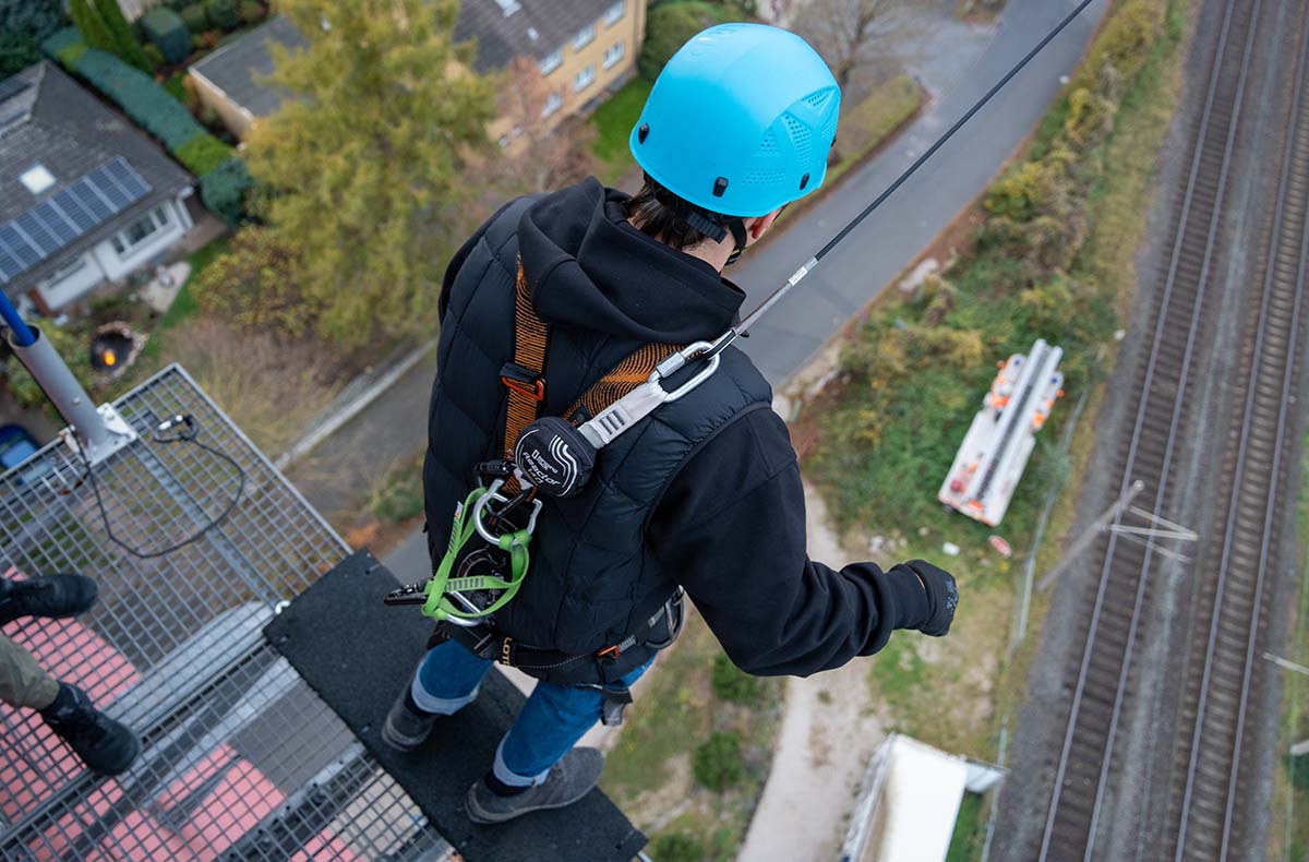 Freejump Brühl - Mutprobe: Nervenkitzel und Freiheit beim Freejump! Freejump Brühl - Mutprobe: Nervenkitzel und Freiheit beim Freejump!