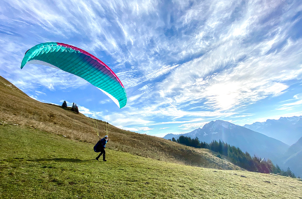 Gleitschirm Fliegen Bach 