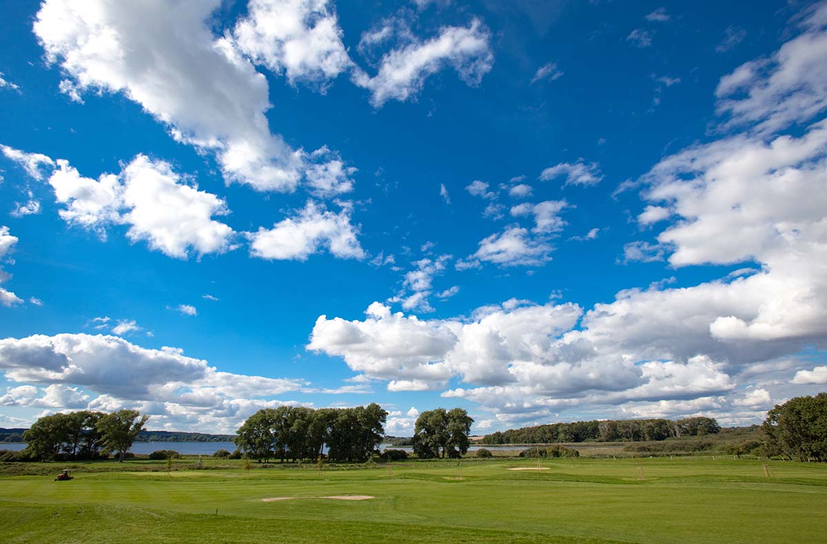 3 Tag(e) Golf-Aktivurlaub in Hohen Demzin für 2 (2 Nächte) inkl. Frühstück 3 Tag(e) Golf-Aktivurlaub in Hohen Demzin für 2 (2 Nächte) inkl. Frühstück