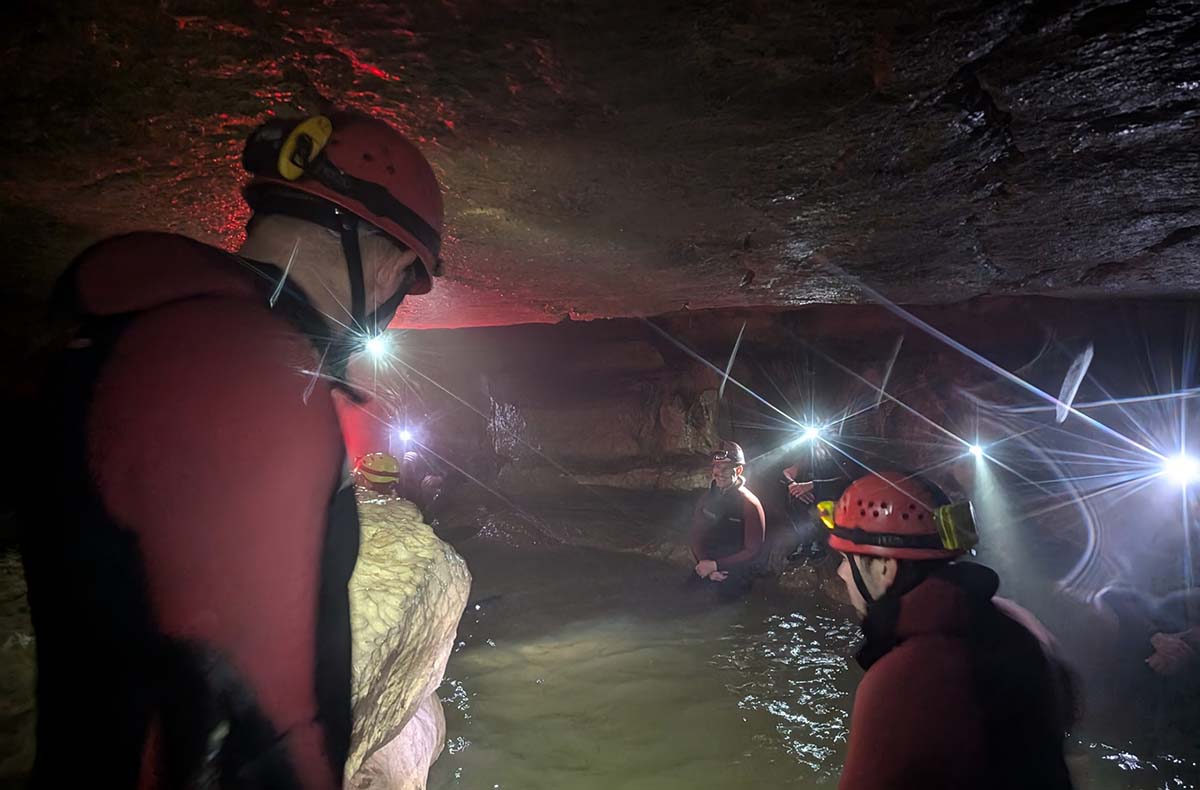 Höhlentrekking und -schwimmen Reutlingen Höhlentrekking und -schwimmen Reutlingen