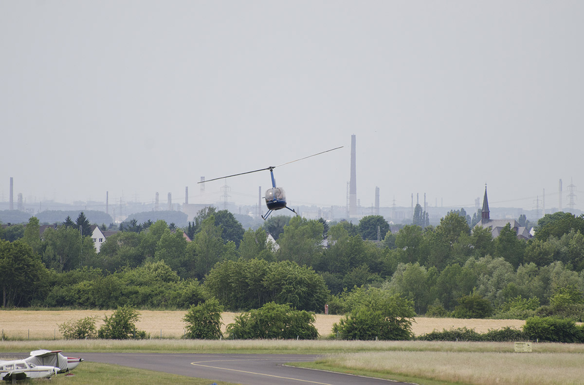 Hubschrauber selber fliegen Hünxe (20 Min.) - Selbst abheben: Dein Helikopter-Abenteuer beginnt! Hubschrauber selber fliegen Hünxe (20 Min.) - Selbst abheben: Dein Helikopter-Abenteuer beginnt!